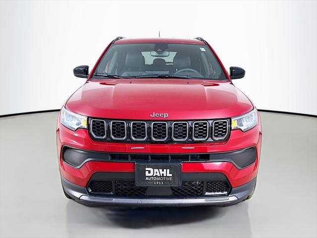 2025 Jeep Compass COMPASS LATITUDE 4X4