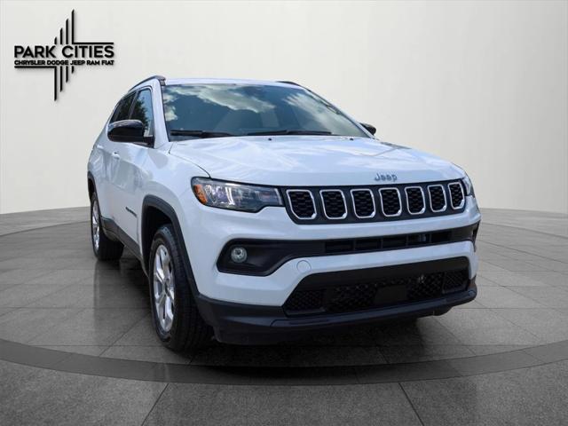 2025 Jeep Compass COMPASS LATITUDE 4X4