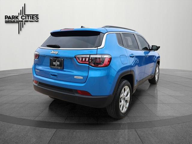 2025 Jeep Compass COMPASS LATITUDE 4X4