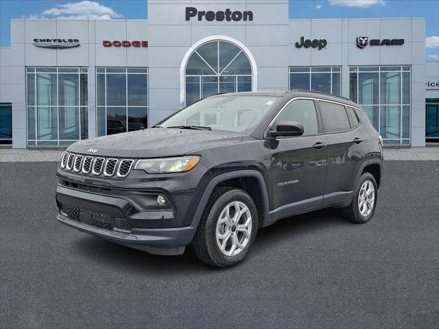 2025 Jeep Compass COMPASS LATITUDE 4X4