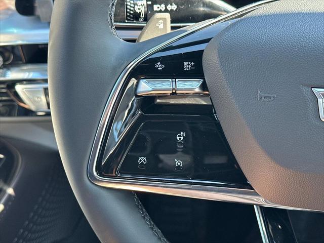 2025 Cadillac iQ Luxury w/1SC