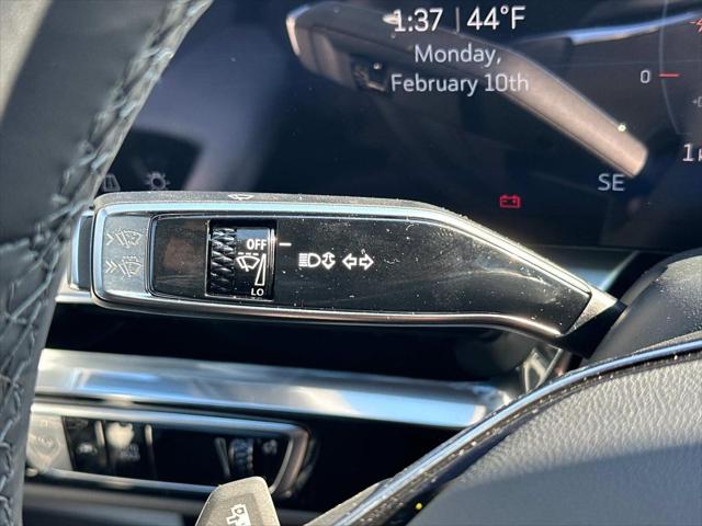 2025 Cadillac iQ Luxury w/1SC