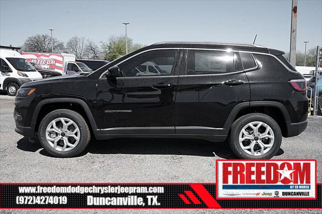 2025 Jeep Compass COMPASS LATITUDE 4X4