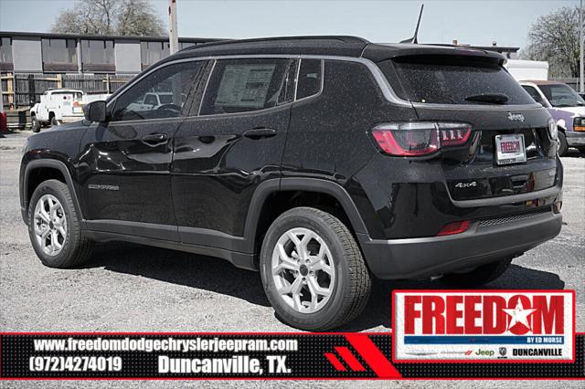 2025 Jeep Compass COMPASS LATITUDE 4X4