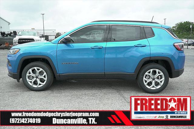 2025 Jeep Compass COMPASS LATITUDE 4X4