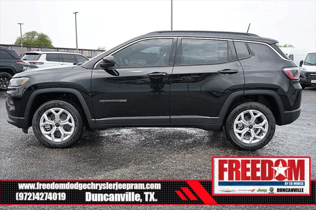 2025 Jeep Compass COMPASS LATITUDE 4X4