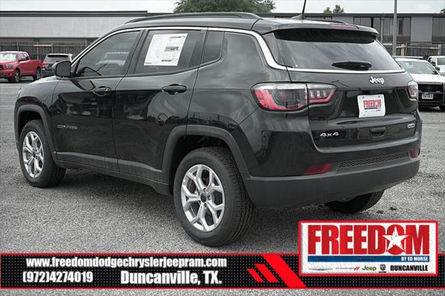 2025 Jeep Compass COMPASS LATITUDE 4X4