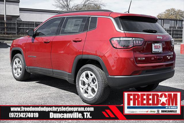 2025 Jeep Compass COMPASS LATITUDE 4X4