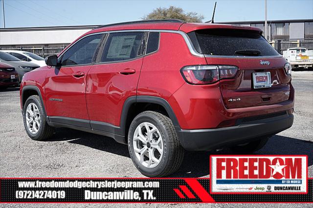 2025 Jeep Compass COMPASS LATITUDE 4X4