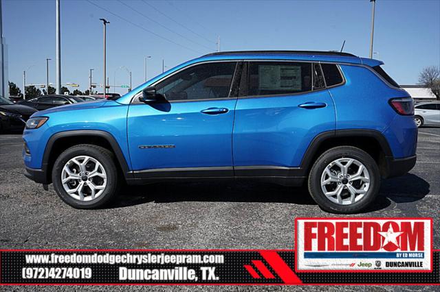 2025 Jeep Compass COMPASS LATITUDE 4X4