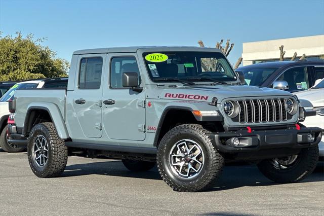 2025 Jeep Gladiator GLADIATOR RUBICON X 4X4