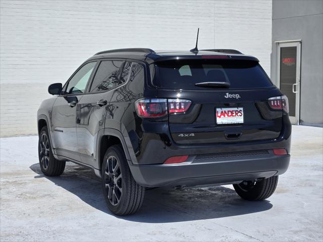2025 Jeep Compass COMPASS LATITUDE 4X4