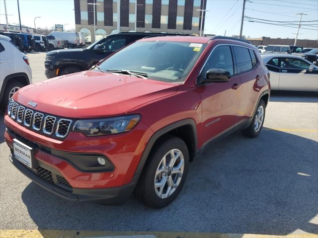 2025 Jeep Compass COMPASS LATITUDE 4X4