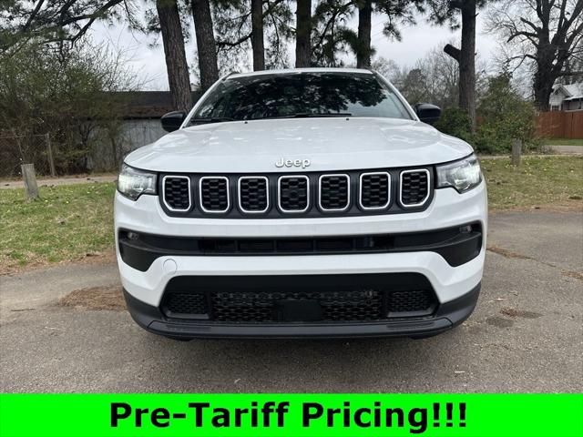 2025 Jeep Compass COMPASS LATITUDE 4X4