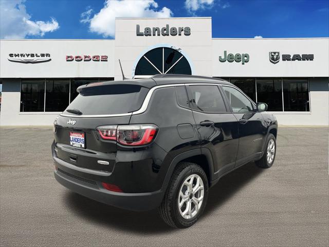2025 Jeep Compass COMPASS LATITUDE 4X4