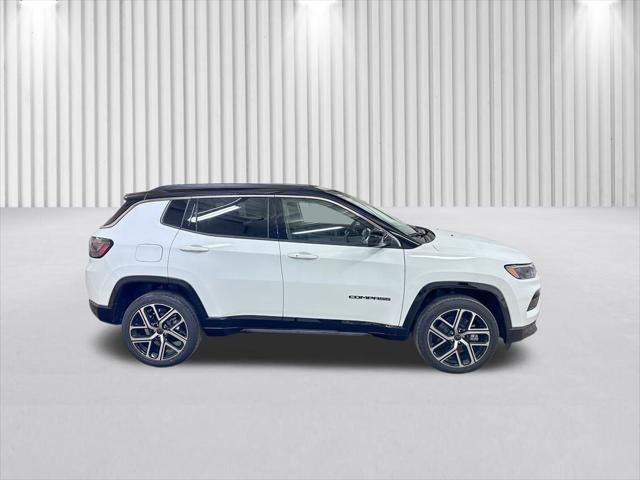 2025 Jeep Compass COMPASS LIMITED 4X4
