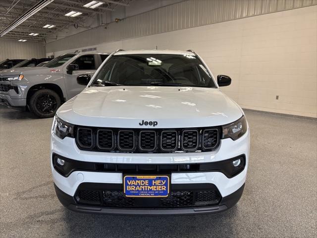 2025 Jeep Compass COMPASS LATITUDE 4X4