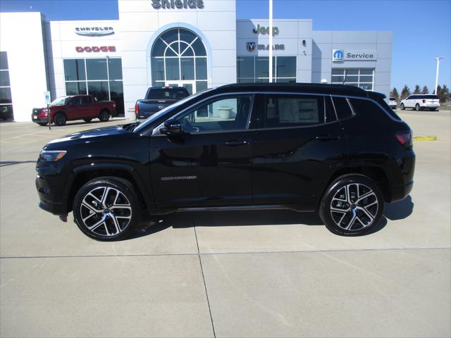 2025 Jeep Compass COMPASS LIMITED 4X4
