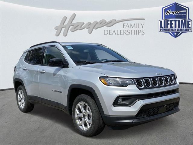 2025 Jeep Compass COMPASS LATITUDE 4X4
