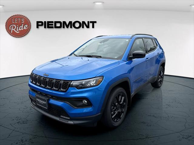 2025 Jeep Compass COMPASS LATITUDE 4X4