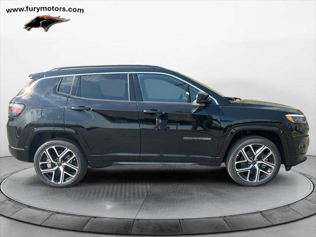 2025 Jeep Compass COMPASS LIMITED 4X4