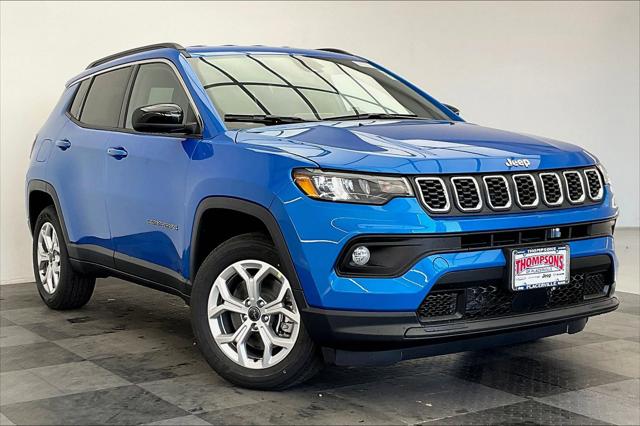 2025 Jeep Compass COMPASS LATITUDE 4X4