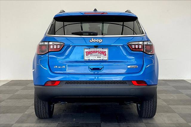 2025 Jeep Compass COMPASS LATITUDE 4X4