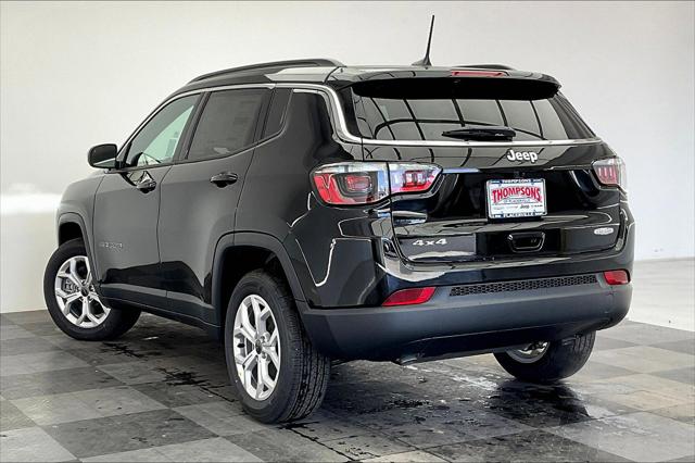2025 Jeep Compass COMPASS LATITUDE 4X4