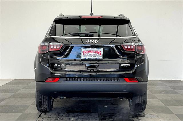 2025 Jeep Compass COMPASS LATITUDE 4X4