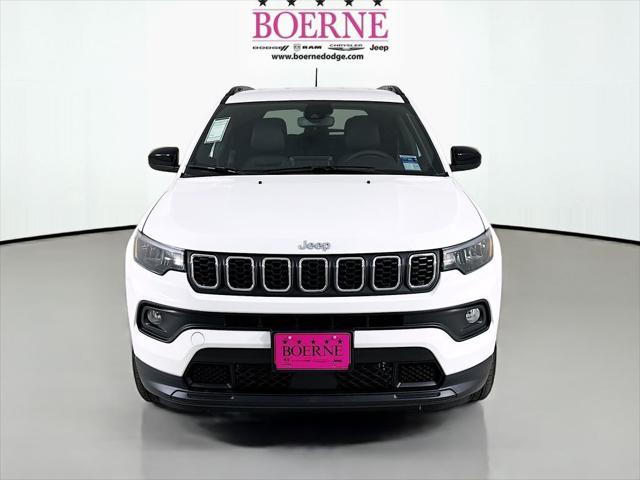 2025 Jeep Compass COMPASS LATITUDE 4X4