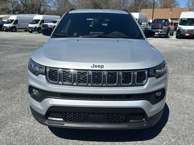 2025 Jeep Compass COMPASS LATITUDE 4X4