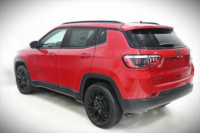 2025 Jeep Compass COMPASS LATITUDE 4X4