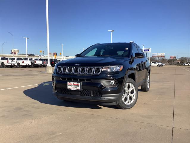 2025 Jeep Compass COMPASS LATITUDE 4X4