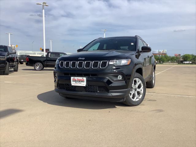 2025 Jeep Compass COMPASS LATITUDE 4X4
