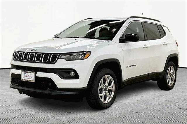 2025 Jeep Compass COMPASS LATITUDE 4X4