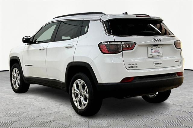 2025 Jeep Compass COMPASS LATITUDE 4X4