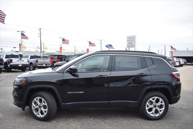 2025 Jeep Compass COMPASS LATITUDE 4X4