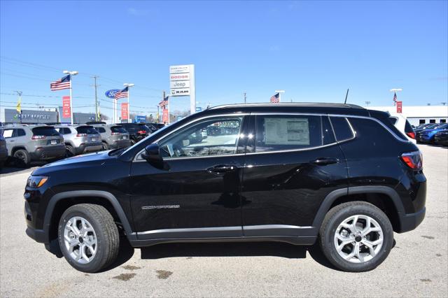 2025 Jeep Compass COMPASS LATITUDE 4X4