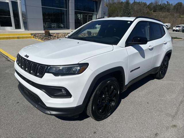 2025 Jeep Compass COMPASS LATITUDE 4X4