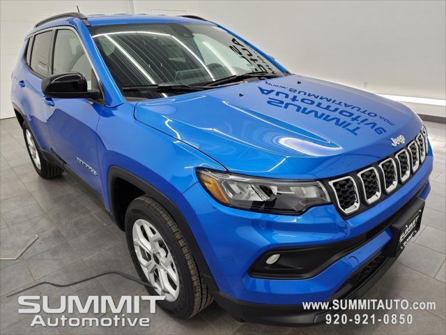 2025 Jeep Compass COMPASS LATITUDE 4X4
