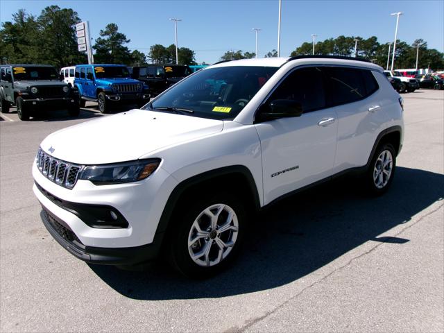 2025 Jeep Compass COMPASS LATITUDE 4X4