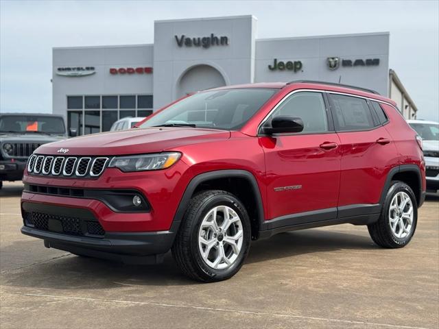 2025 Jeep Compass COMPASS LATITUDE 4X4