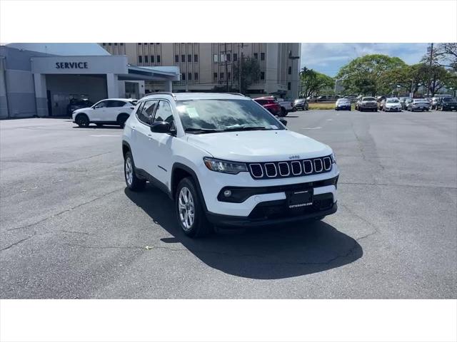 2025 Jeep Compass COMPASS LATITUDE 4X4