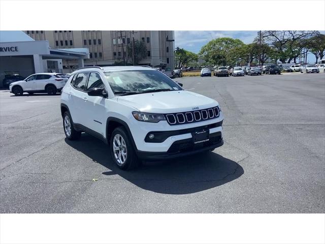 2025 Jeep Compass COMPASS LATITUDE 4X4