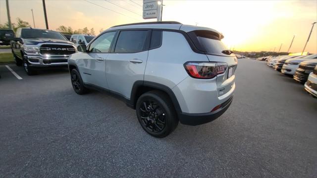 2025 Jeep Compass COMPASS LATITUDE 4X4