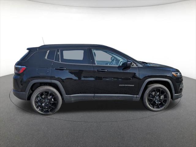 2025 Jeep Compass COMPASS LATITUDE 4X4
