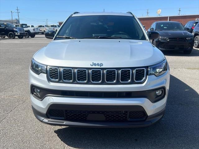 2025 Jeep Compass COMPASS LATITUDE 4X4