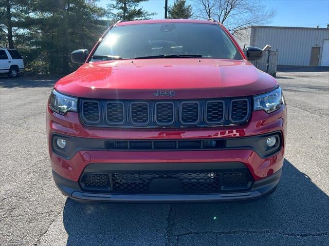 2025 Jeep Compass COMPASS LATITUDE 4X4