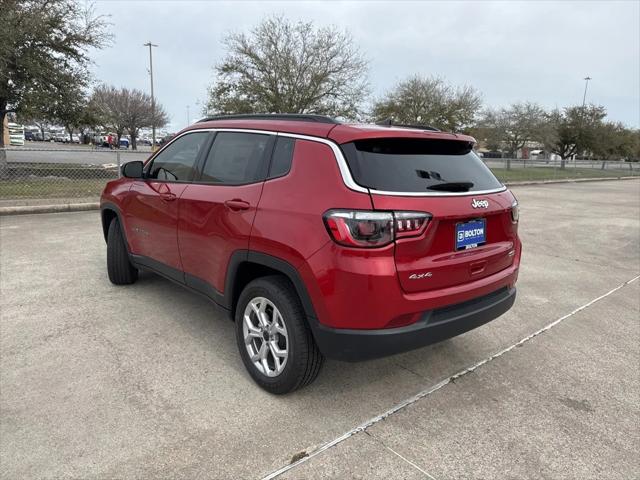 2025 Jeep Compass COMPASS LATITUDE 4X4