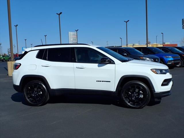 2025 Jeep Compass COMPASS LATITUDE 4X4